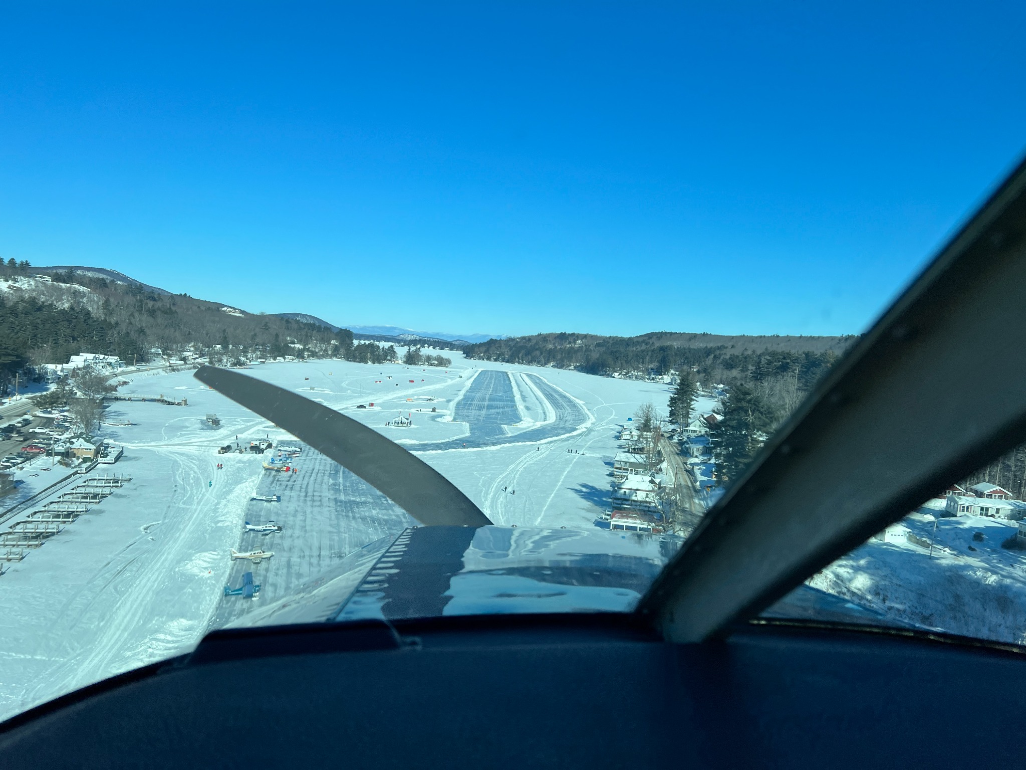 Winter approach from the cockpit